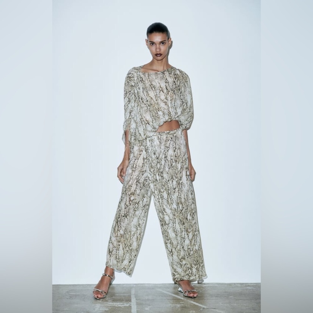 BNWT Chiffon ZARA Wide Leg Animal Snake Print Trousers L